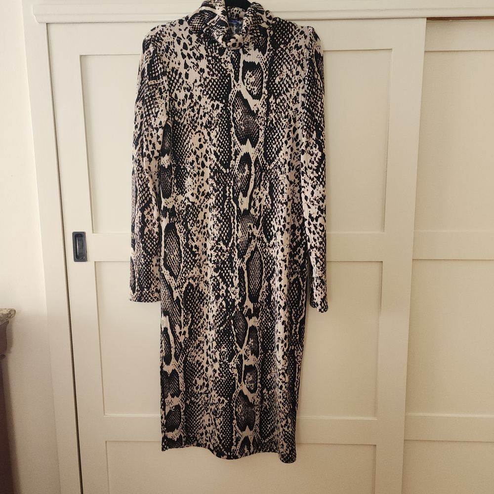 Zara Black and Cream Snake Print Long Sleeve Dress